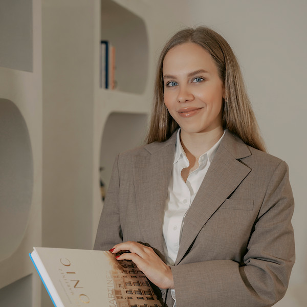 Alyona Anikina - Primaluxury management team