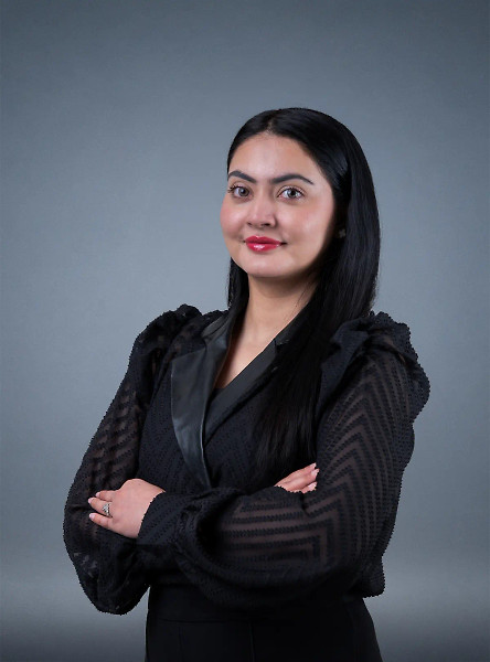 Neha Henry - Primaluxury real estate agent